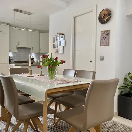 Fuer 6 Personen Ca 140 Qm In Nerja, Andalusien Costa Del Sol Holiday home *